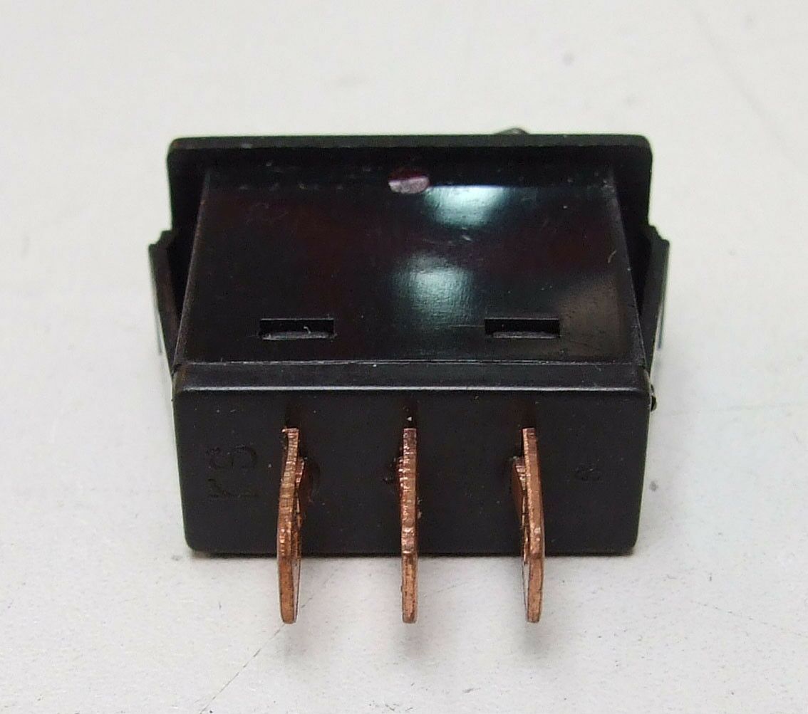 Прекинувач 12v 16amp on-off црвена