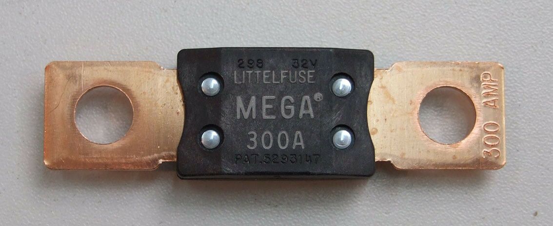 Осигурач мега 300 amp сиви