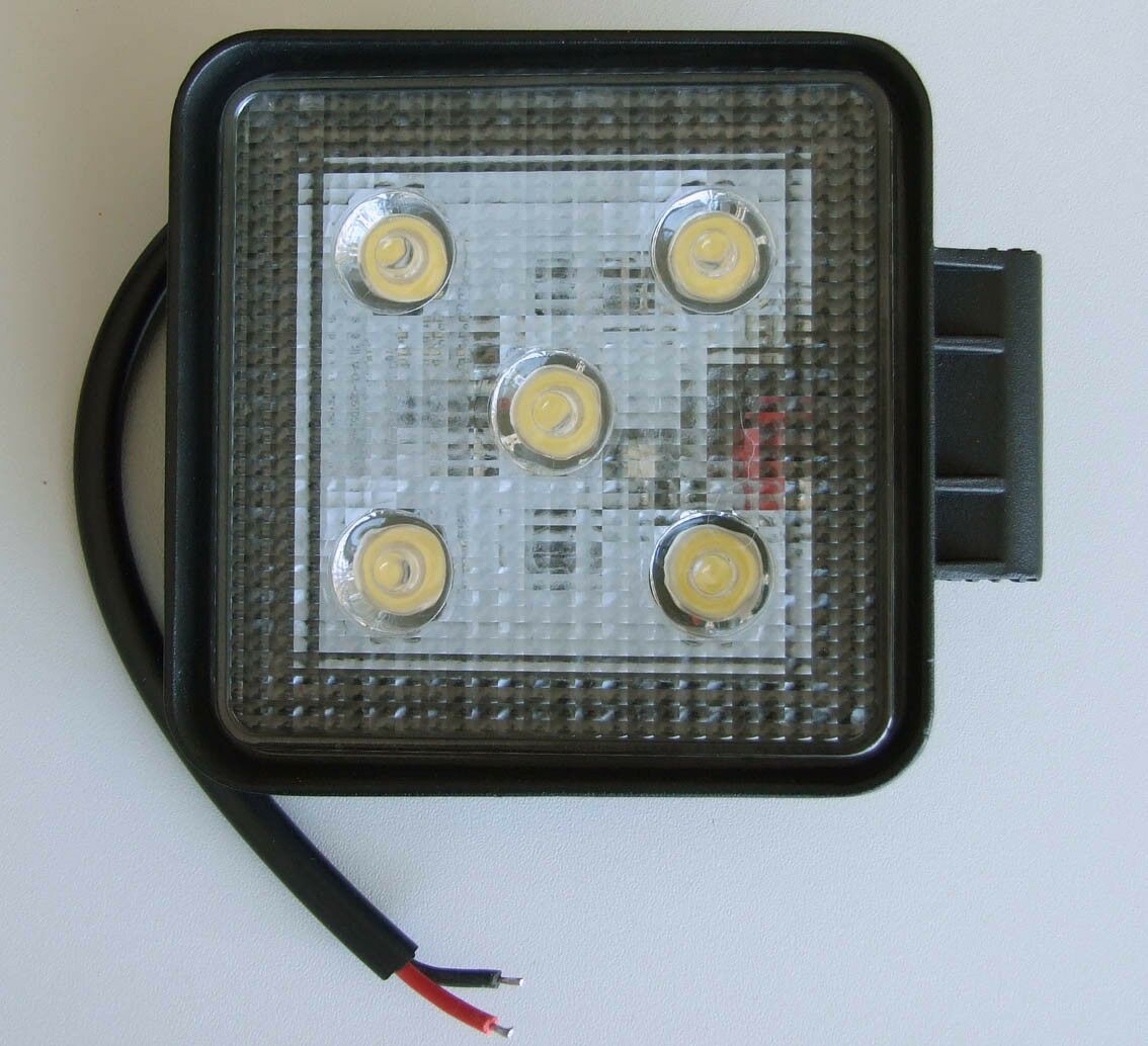 Led работна лампа 10-30v 15w 138x108x40