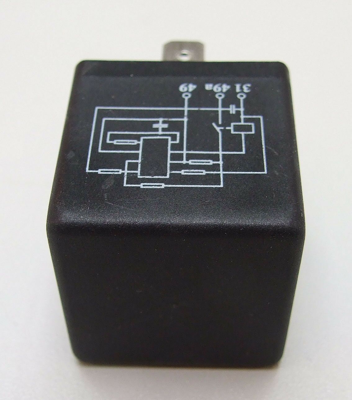 Реле мигавец 12 v со 3 изводи