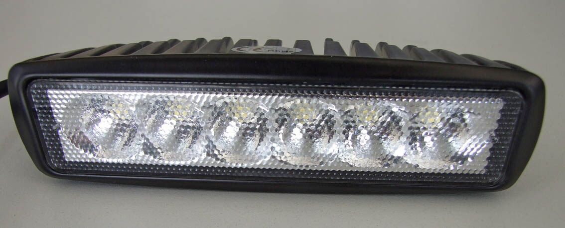 Led работно светло 18w 6 диоди 9v-32v правоаголно